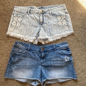 Bundle of 2 shorts